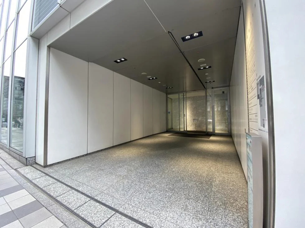 京橋創生館 7 ビルエントランス 5