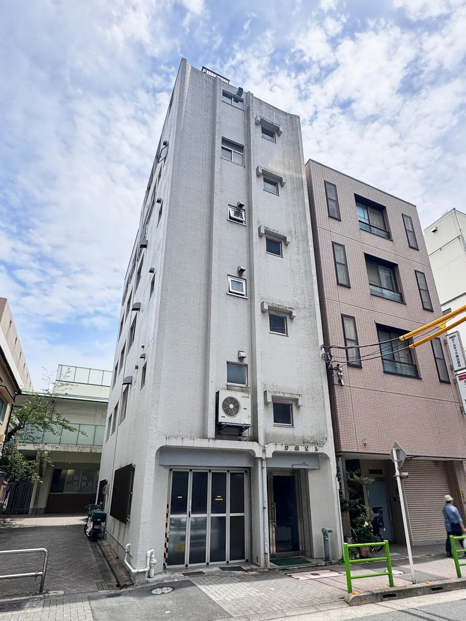刀根ビル 5 外観 1
