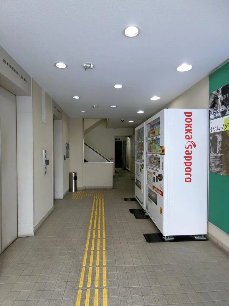 松屋明石町本館 5 ビルエントランス 6