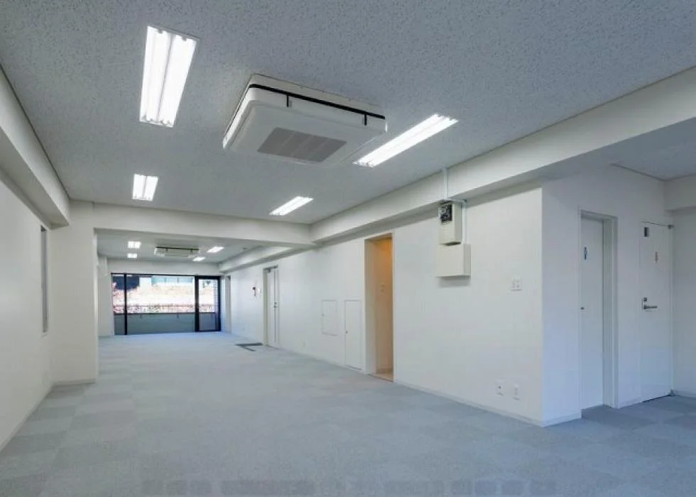 京橋伸和ビル 6 執務室 5