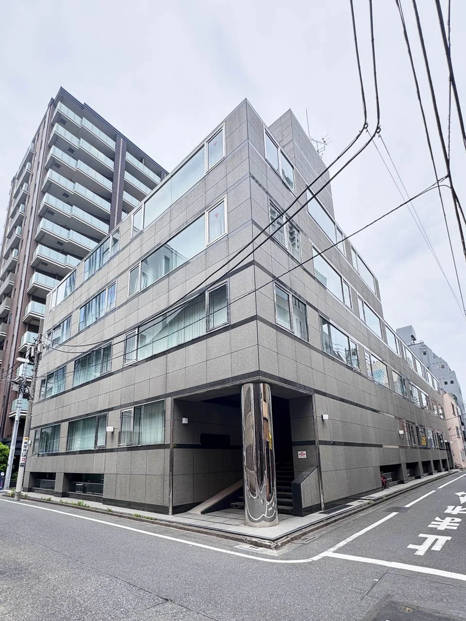 ユニゾ蛎殻町北島ビル B2 オフィスビル外観 1