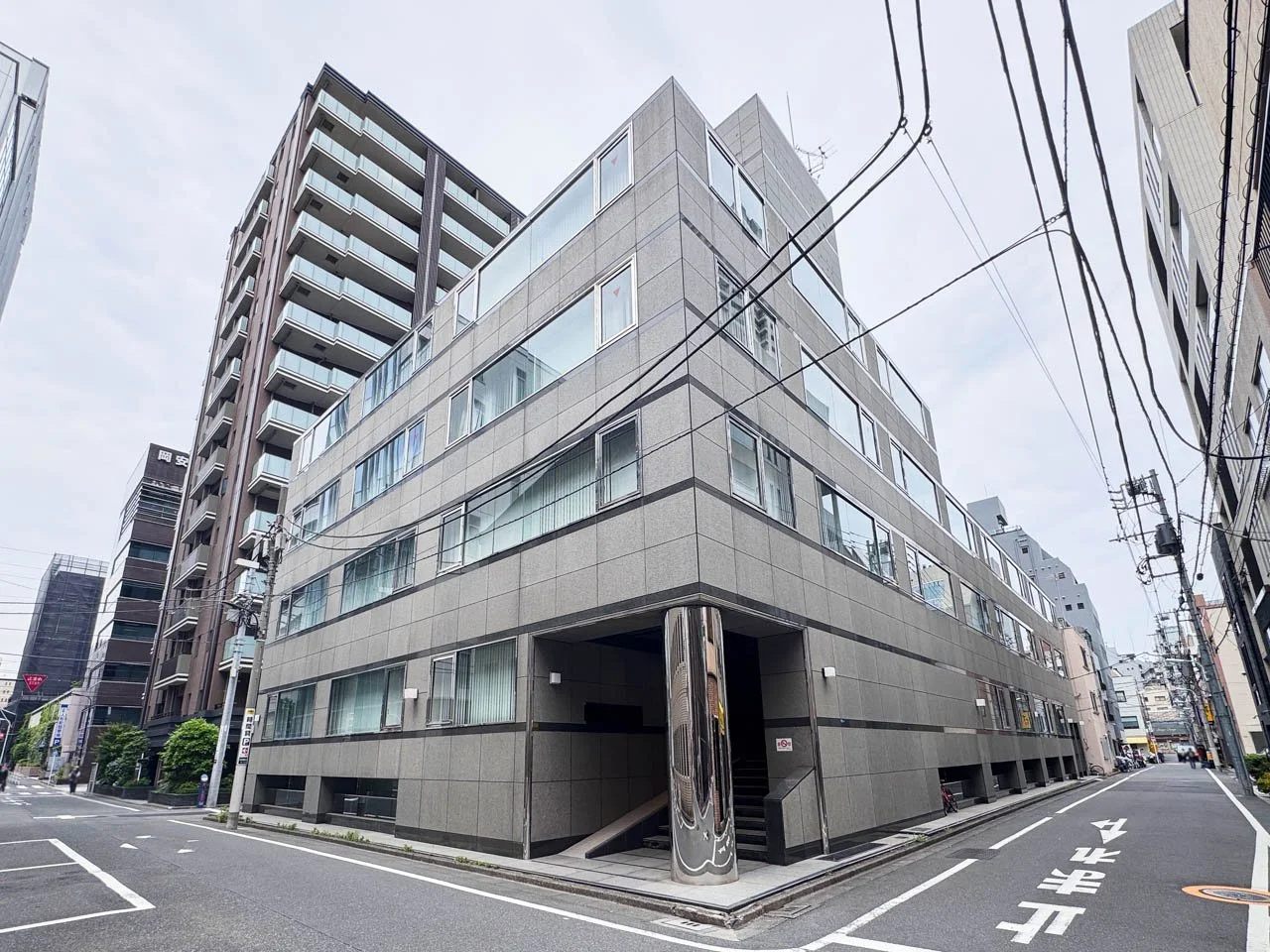 ユニゾ蛎殻町北島ビル B2 オフィスビル外観 2