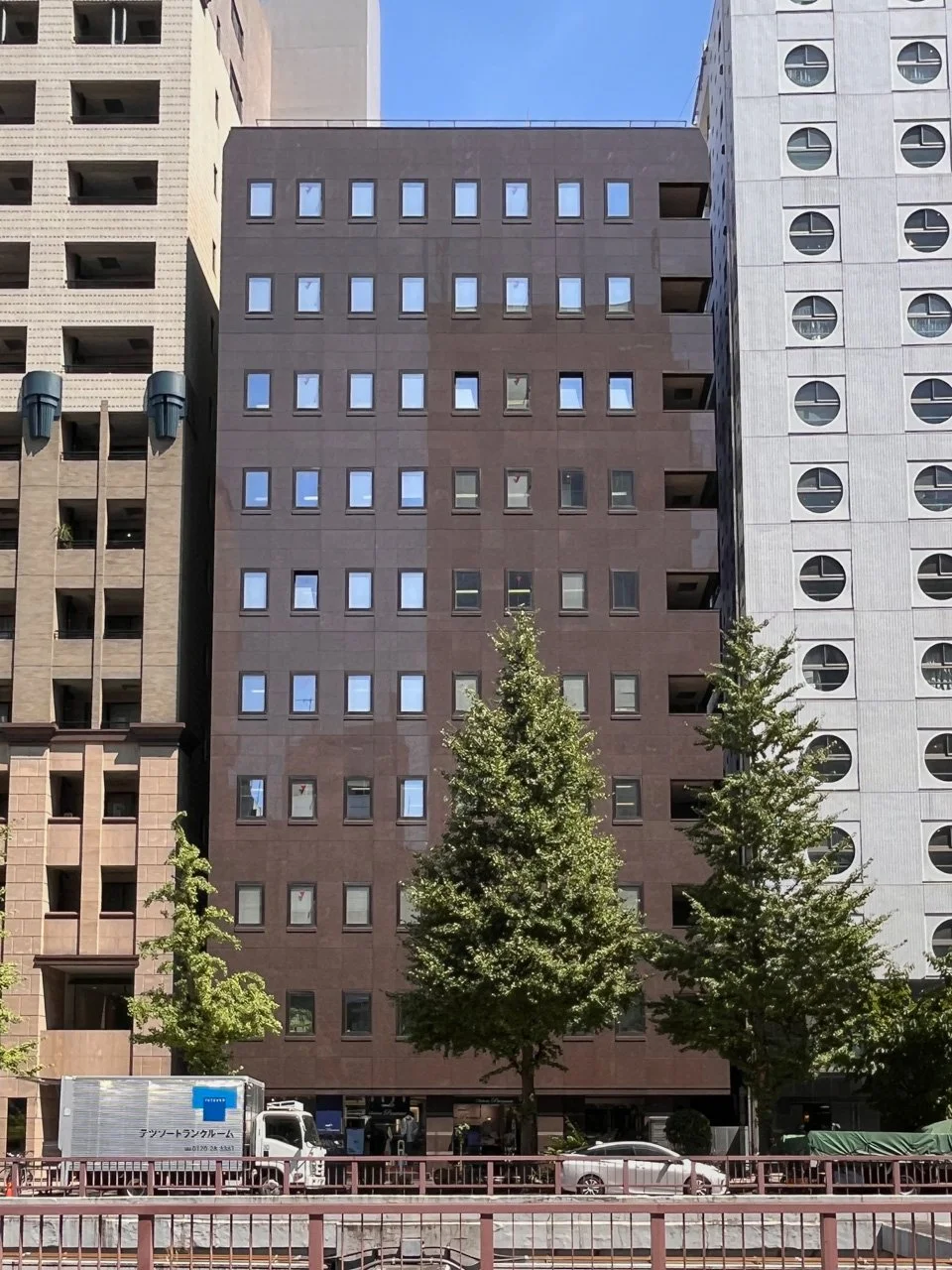 眞帆ビル 9 オフィスビル外観 1