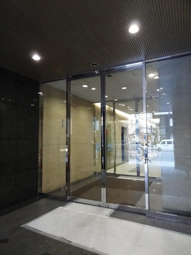 東京建物室町ビル B3 エントランス 3