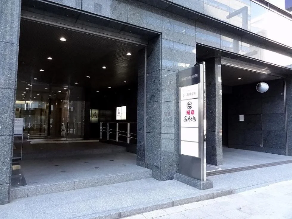 東京建物室町ビル B3 エントランス 4
