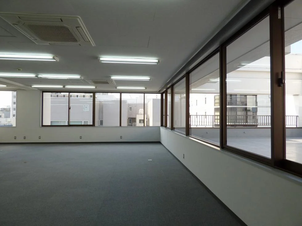 小伝馬町YSビル 9 執務室 1