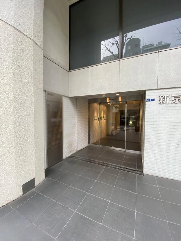 新京橋ビル 7 ビルエントランス 5