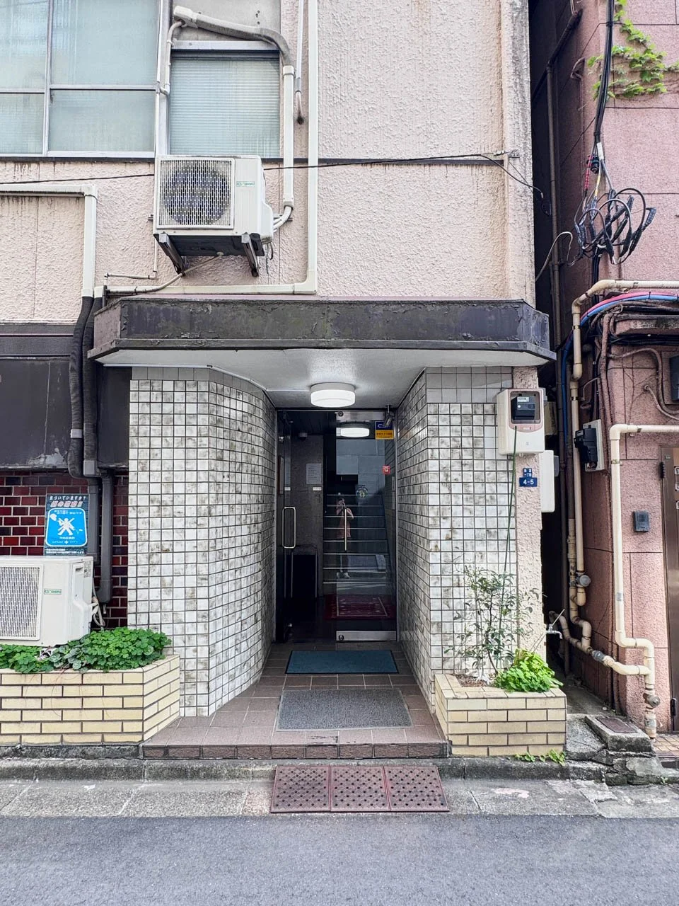 東銀座ビル 3 エントランス 3