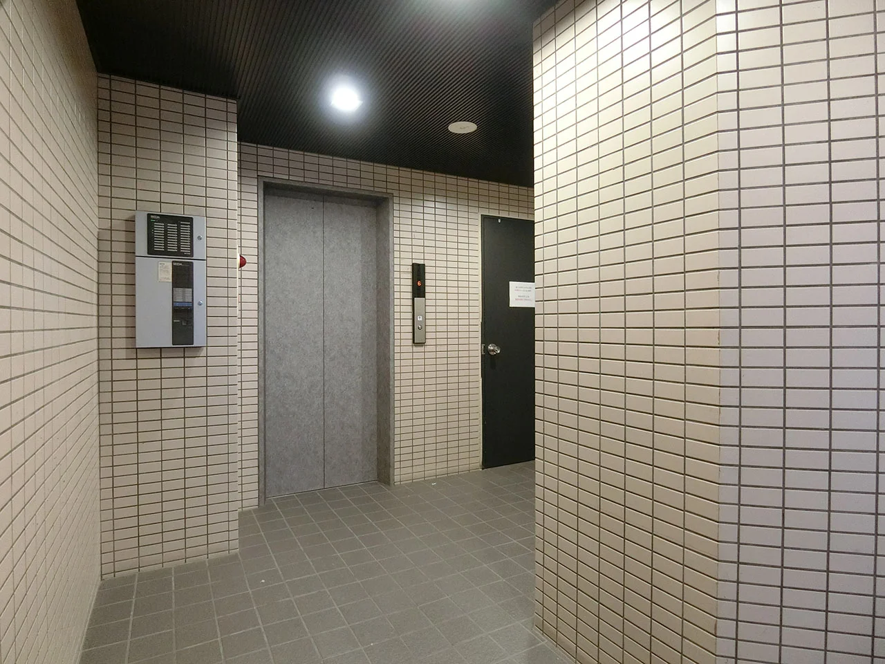 港新川ビル 6 エントランス 4