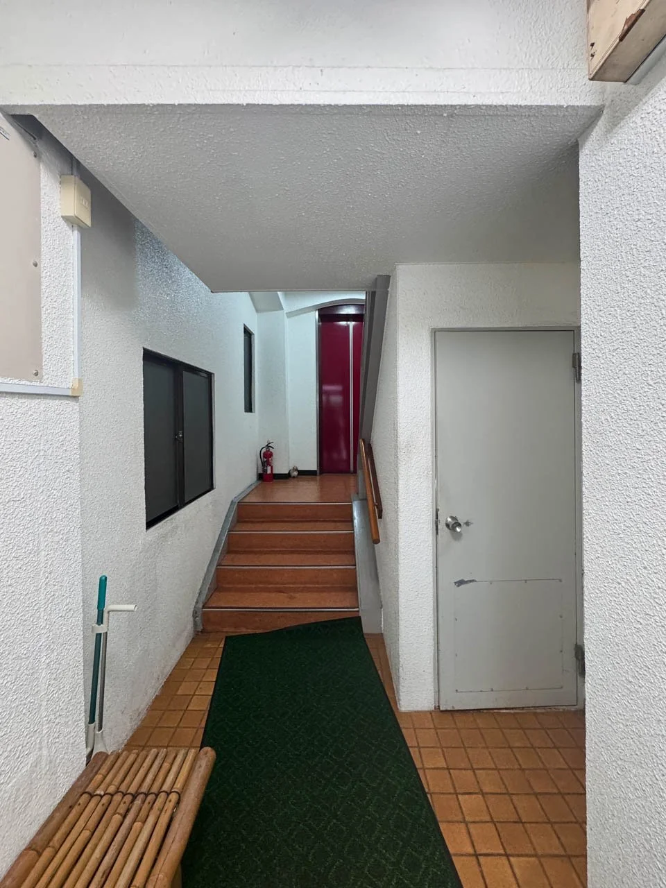 石川ビル 3 エントランス 4