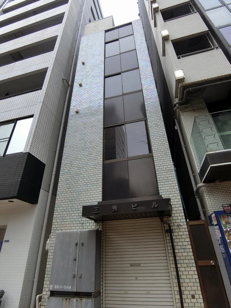 三秀ビル 一棟貸し 外観 1