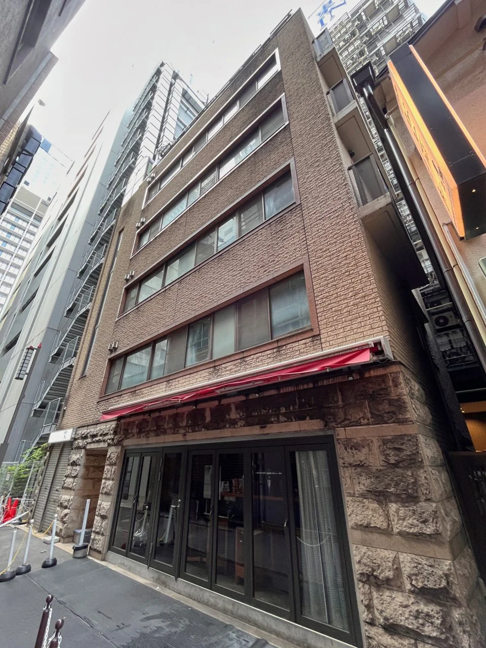 八重洲井坂ビル B1 外観 1