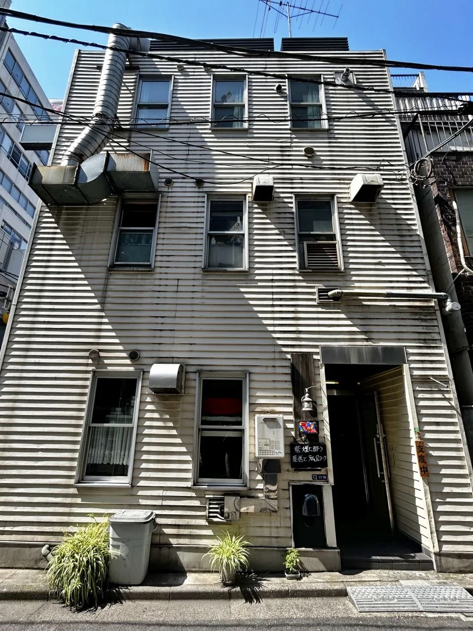 イースト室町 3 外観 2