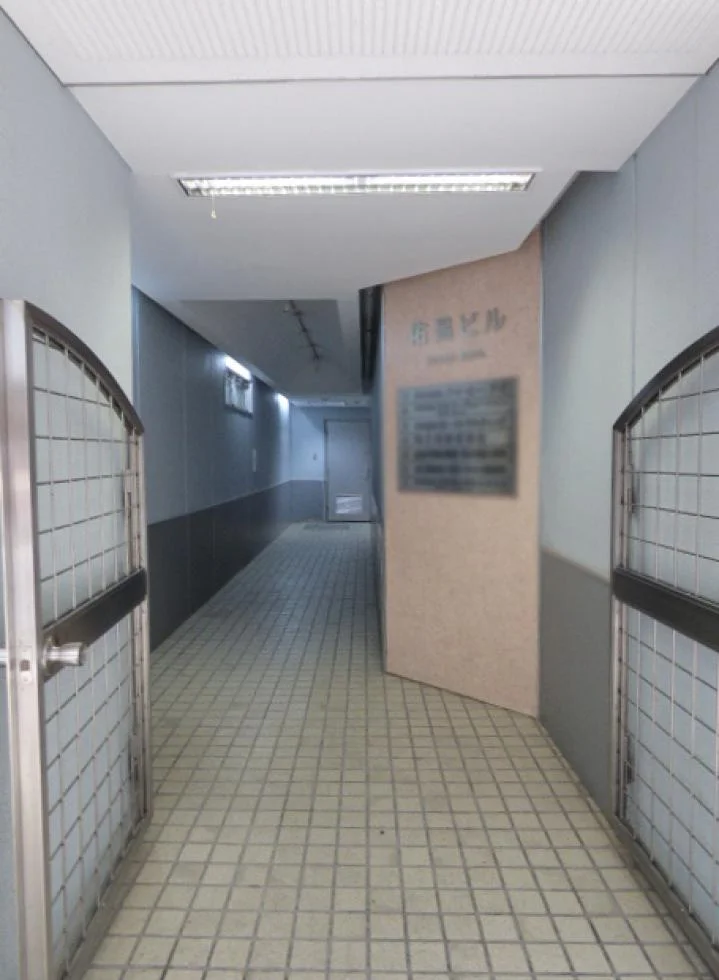 佑昌ビル 7 ビルエントランス 3