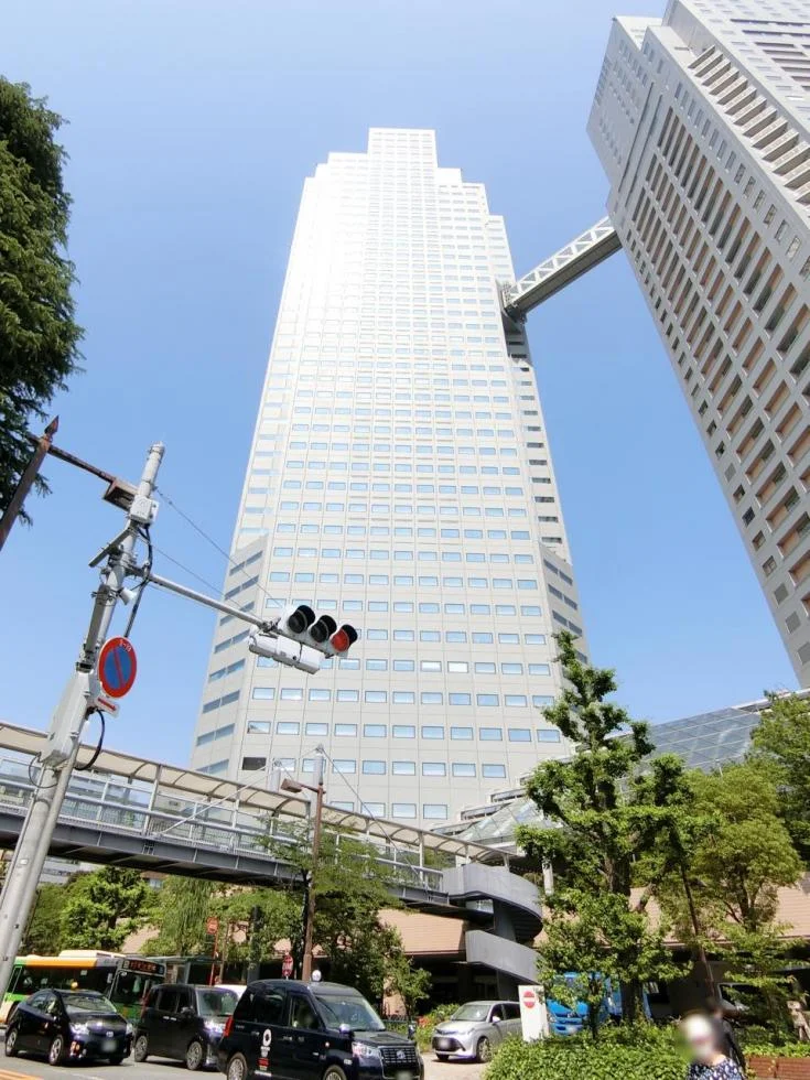 聖路加タワー 37 オフィスビル外観 1