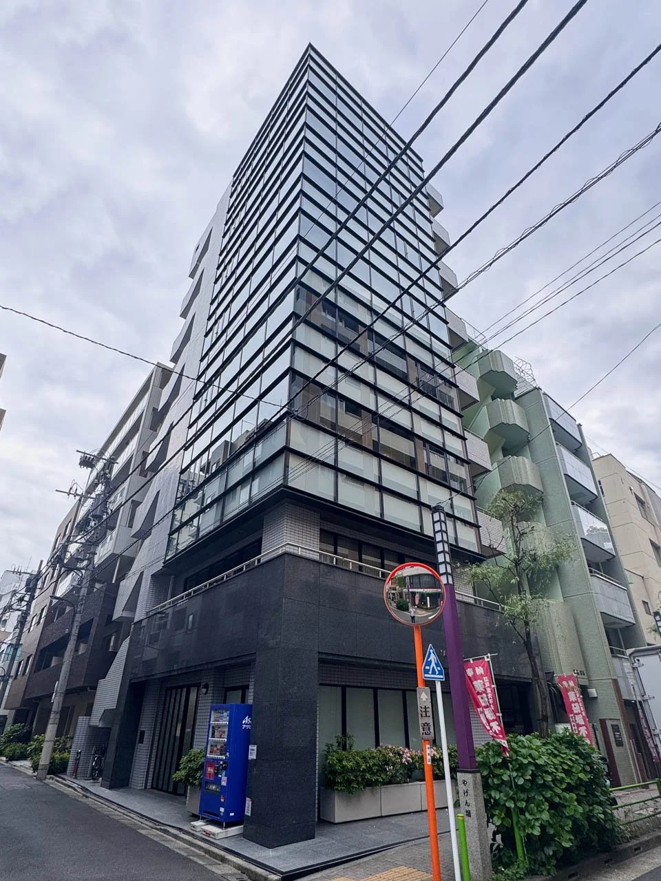 秋山ビル 7 オフィスビル外観 1