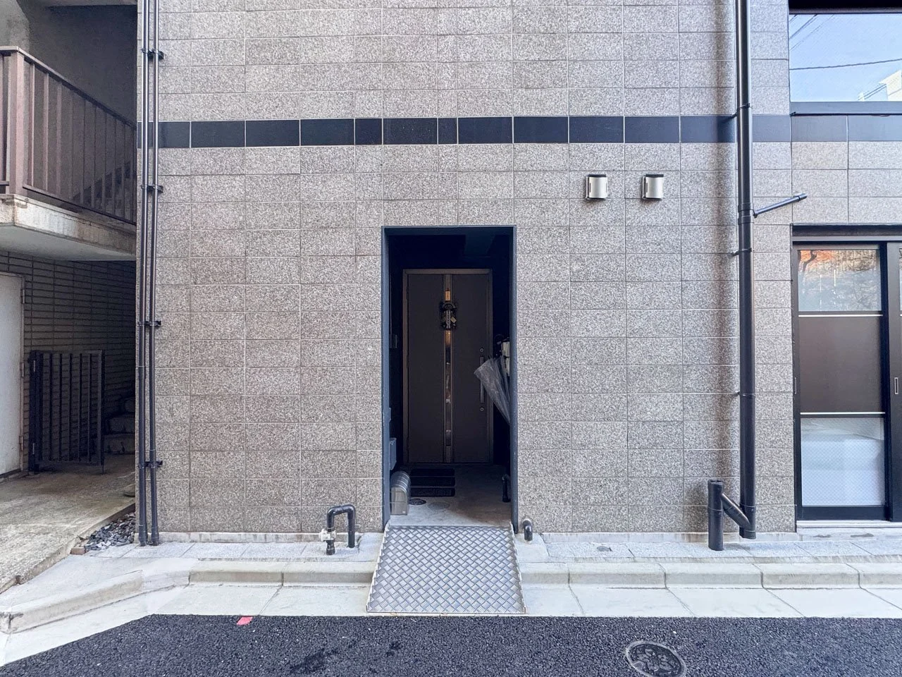 小暮商店ビル 1階2階セット エントランス 3