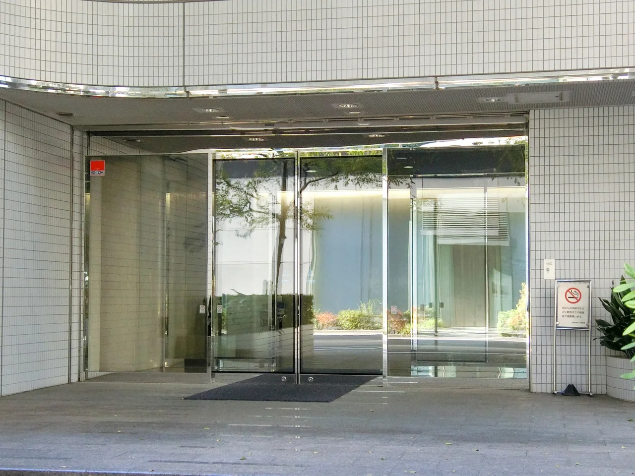 京橋日殖ビル 5 ビルエントランス 5