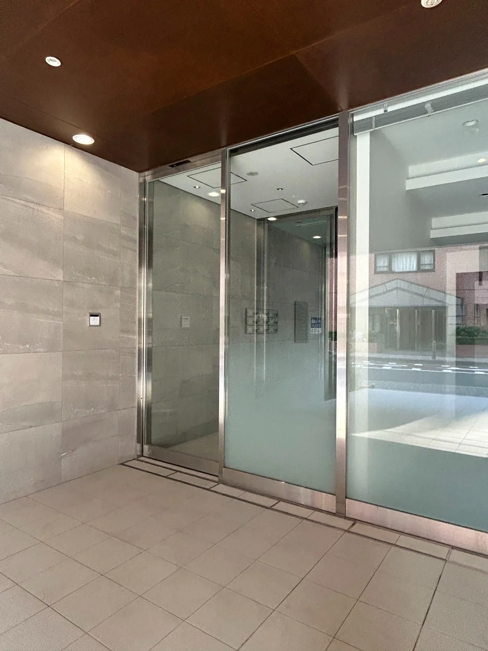 WELL SQUARE OFFICE NIHONBASHI SUITENGU 8 ビルエントランス 6
