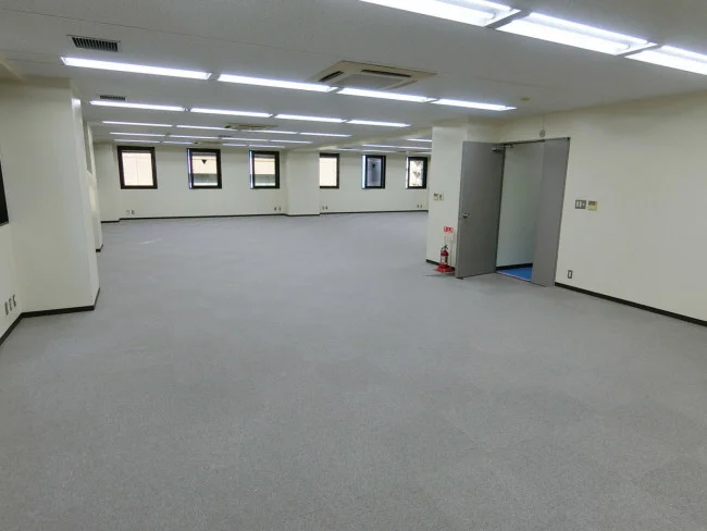 中島ゴールドビル 8 執務室 16