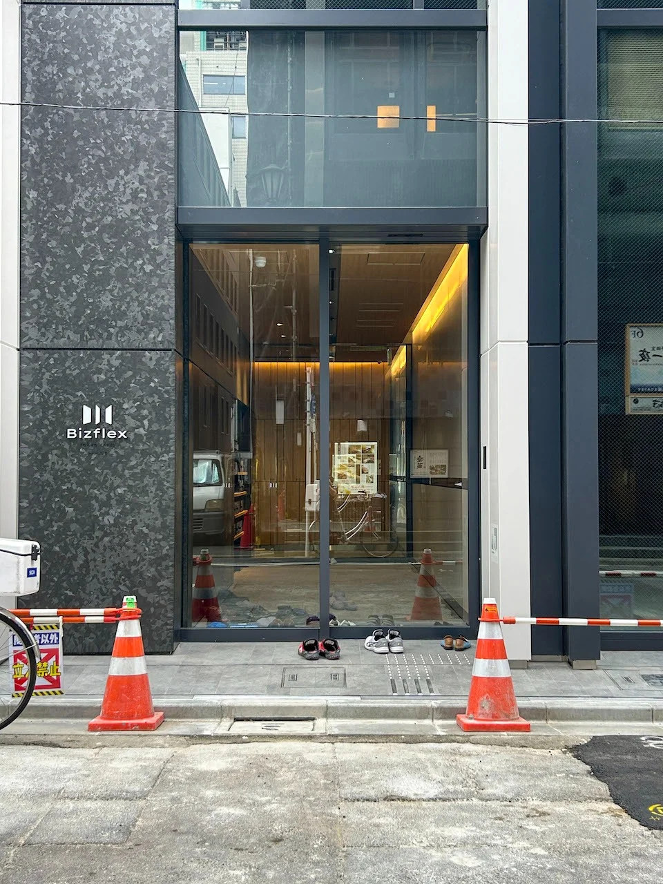 Bizflex東京八重洲 8 ビルエントランス 9