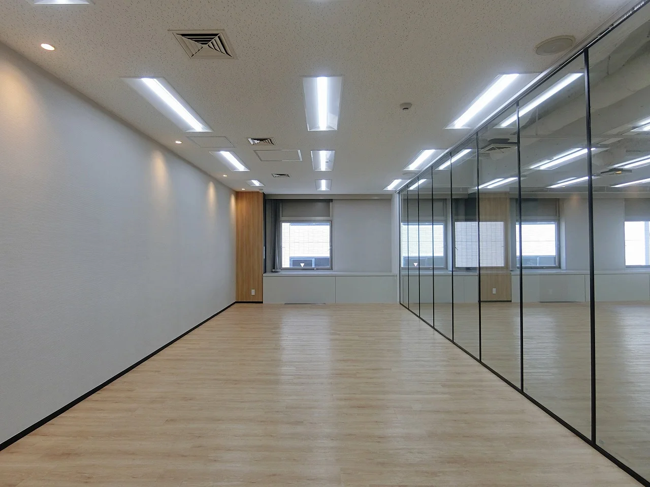 TSUKIJI GRANDE 5 執務室 10