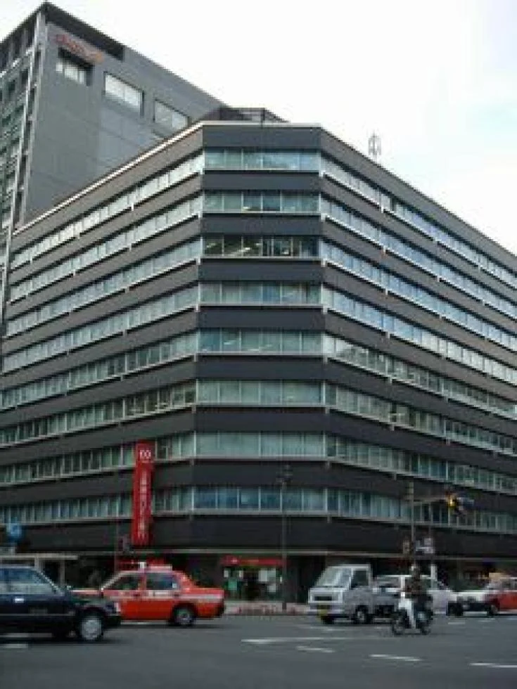 京橋第一生命ビル B1 オフィスビル外観 1