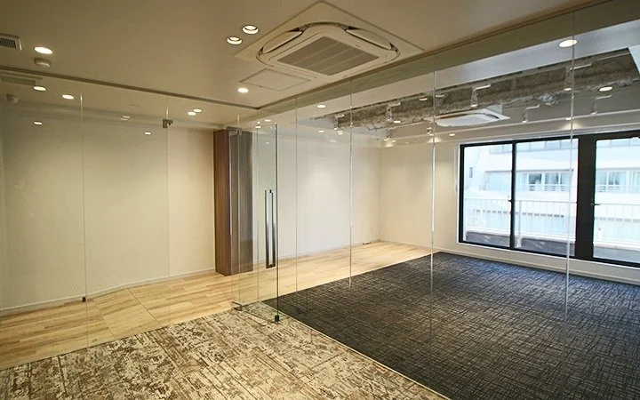 WORK BASE Nihombashi(STH BUILDING) 8 執務室 12