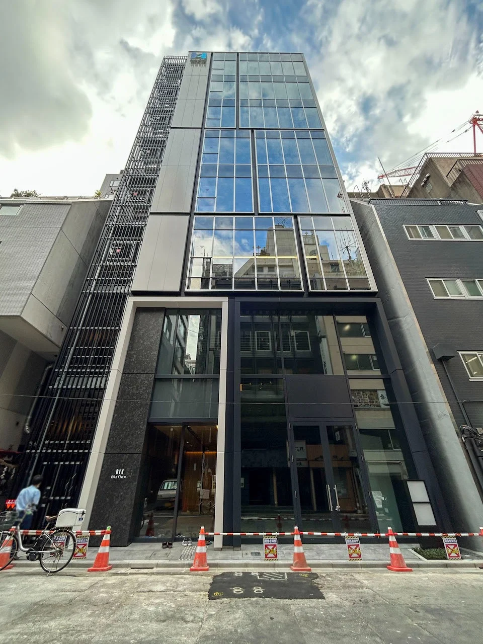 Bizflex東京八重洲 4 オフィスビル外観 3