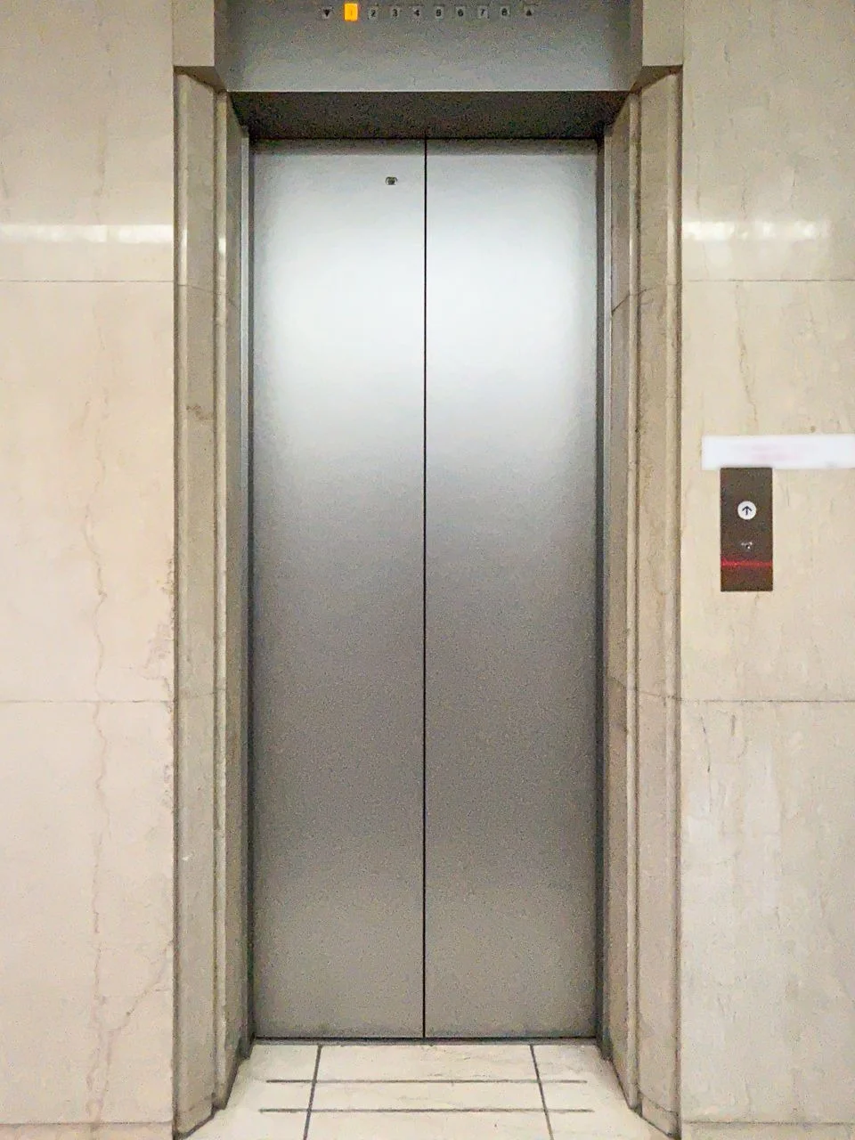 銀座3丁目ビル 7 エレベーター 12