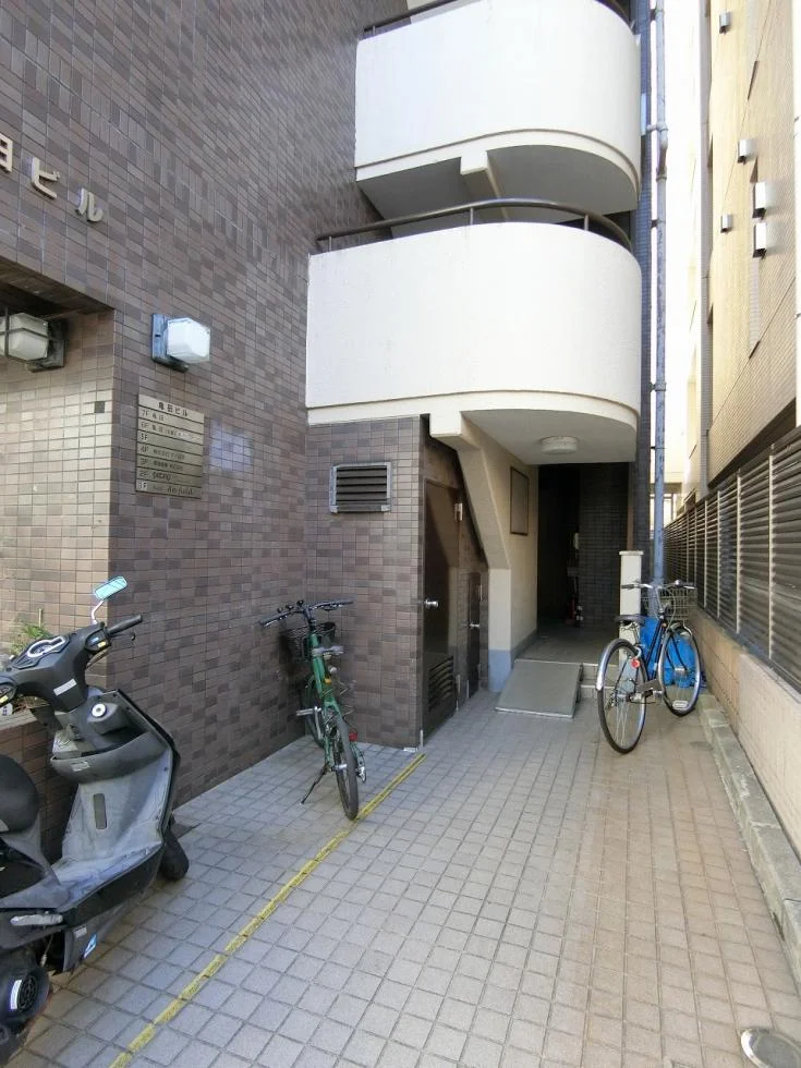亀田ビル 3 エントランス 6