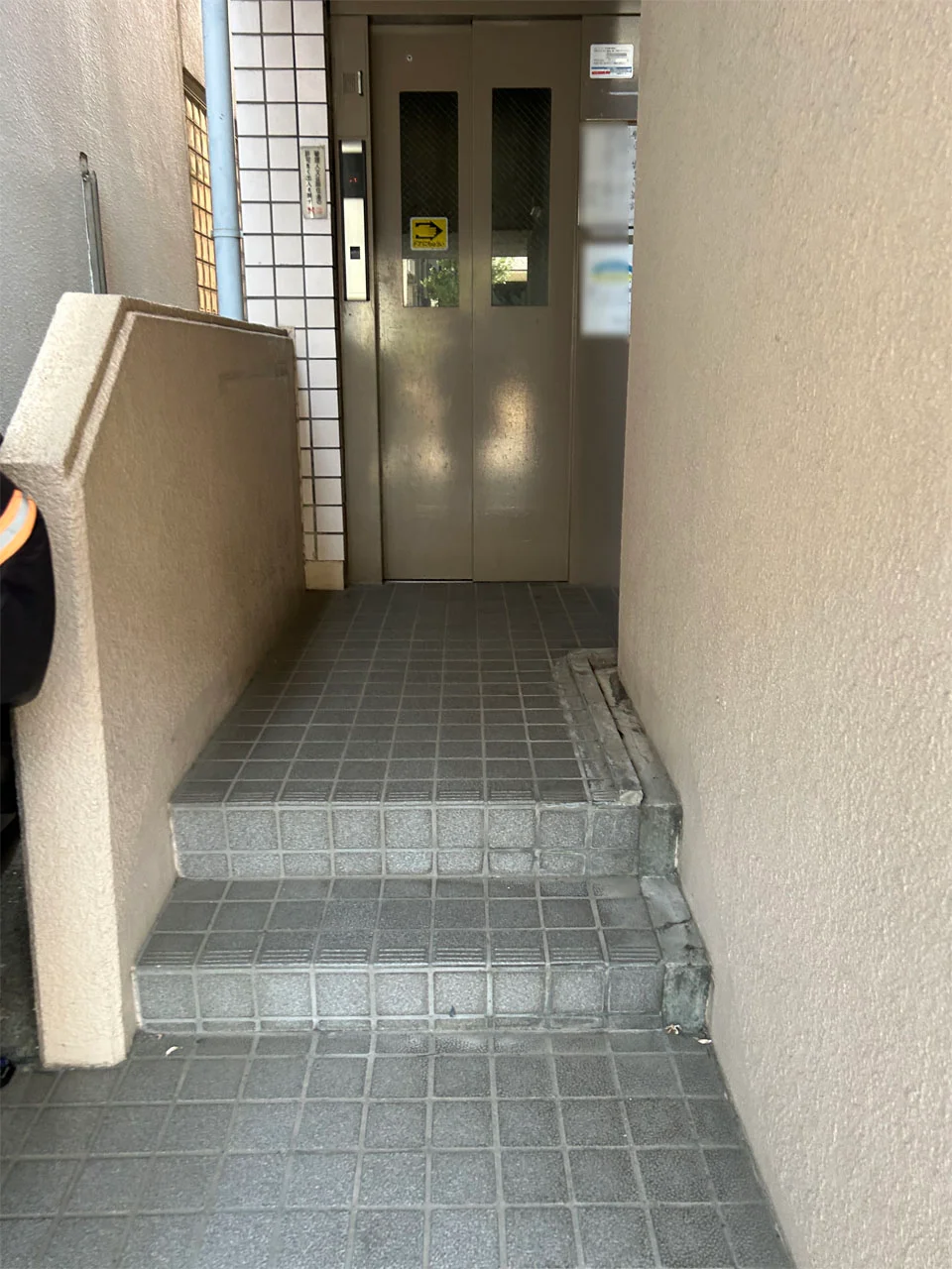 山地ビル 1 エントランス 7