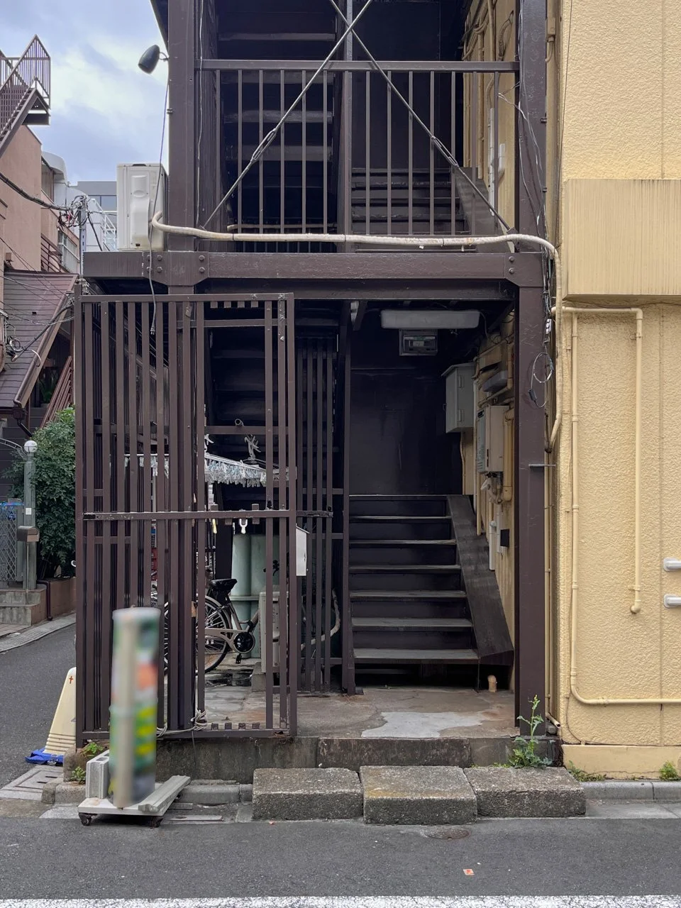 栄進ビル 3 エントランス 5