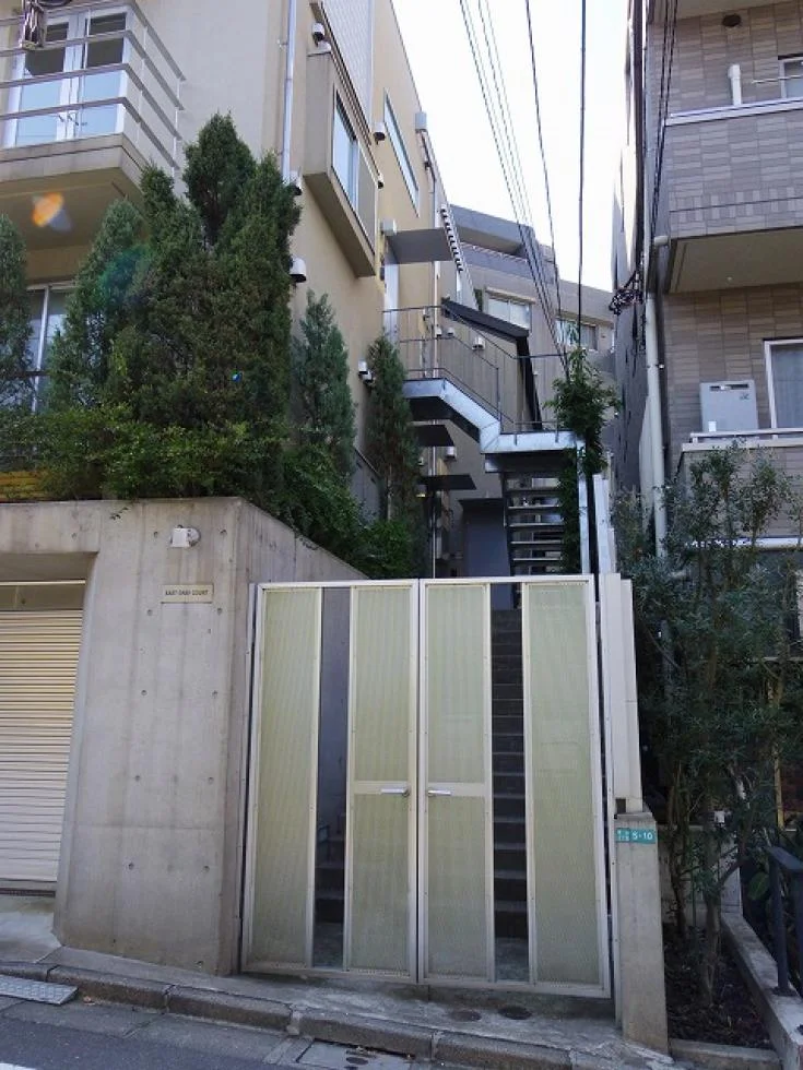 イーストグレーコート(EAST GRAY COURT) 2 エントランス 3