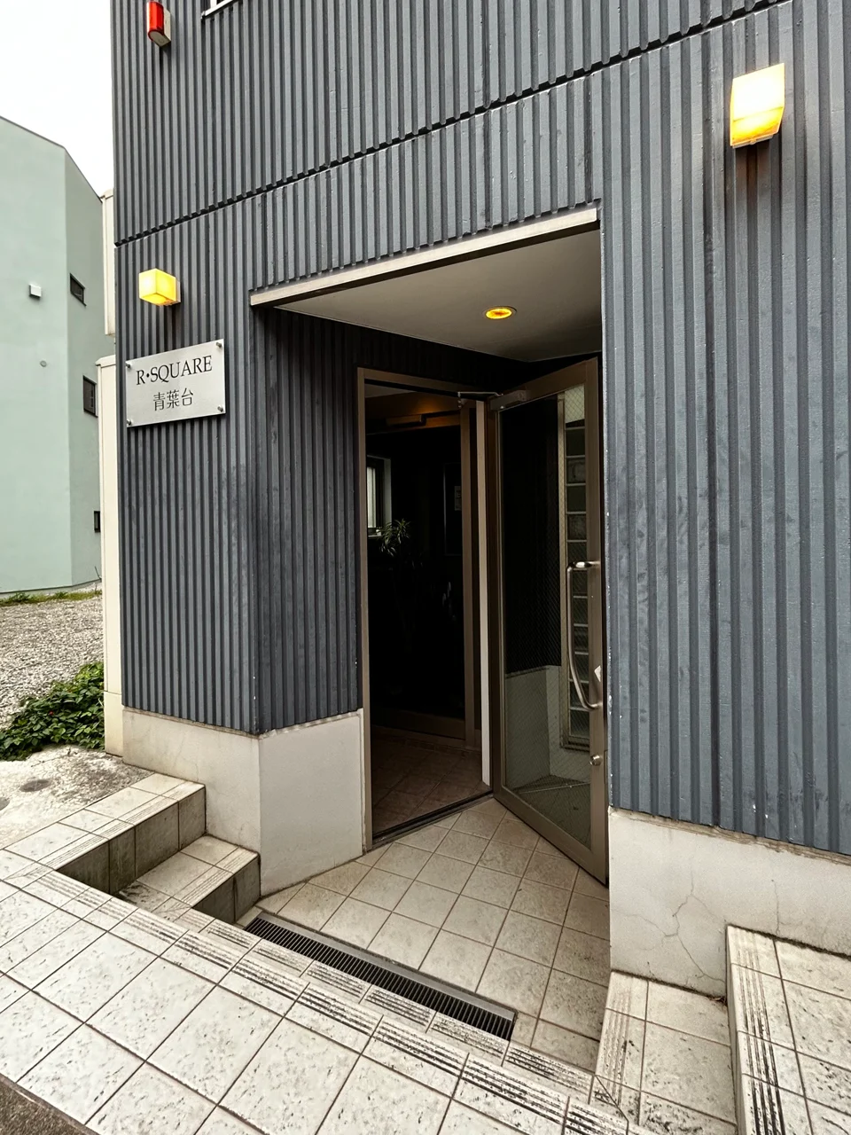R・SQUARE青葉台ビル 2 エントランス 3