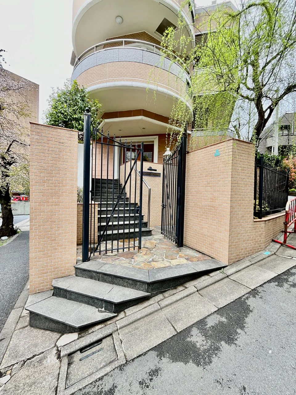 I.W.Place Aobadai 3 エントランス 3