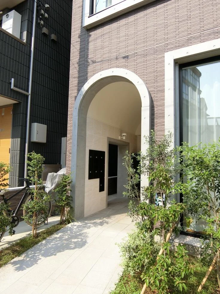 ファータ・ディ・ルーチェ中目黒(Fata di Luce NAKAMEGURO) 5 エントランス 3