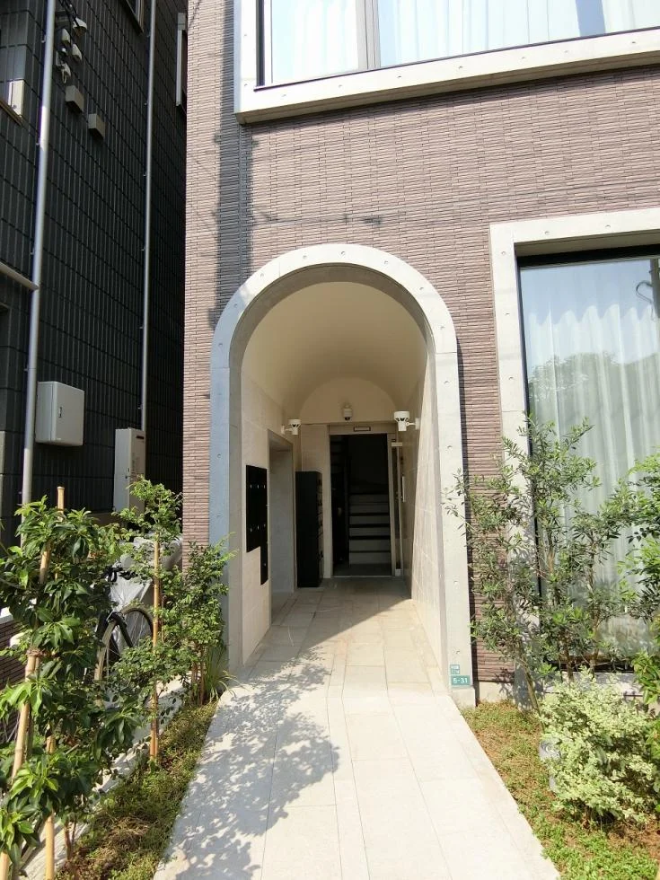ファータ・ディ・ルーチェ中目黒(Fata di Luce NAKAMEGURO) 5 エントランス 4