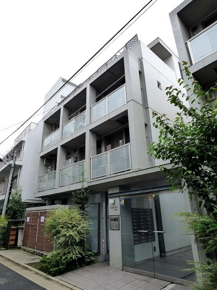 サニーヒル目黒三田 地下1階・1階メゾネット 外観 2