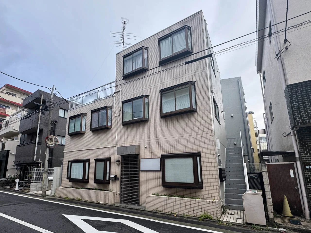イーリス鷹番 1 外観 2