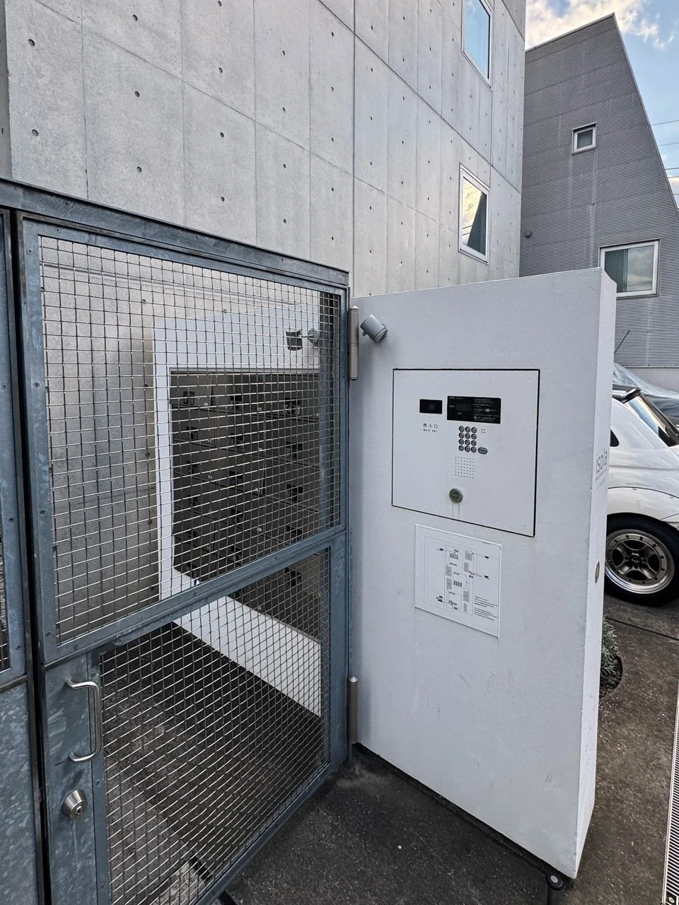 イソラ中目黒 1 ビルエントランス 6