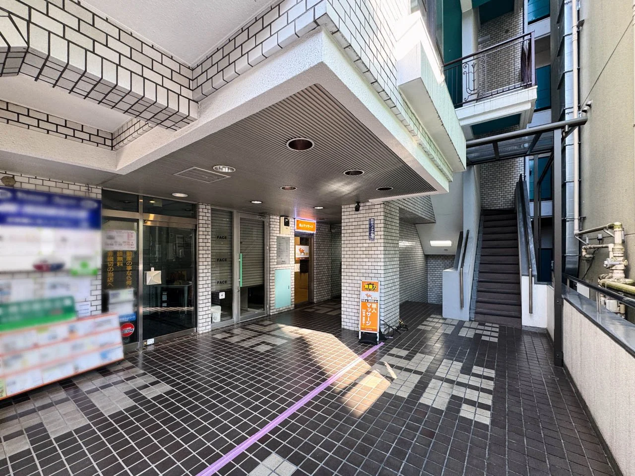 ソシアル都立大学駅前ビル 1 エントランス 3