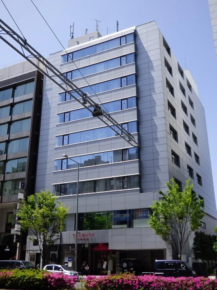 JRE青山クリスタルビル 4 オフィスビル外観 1