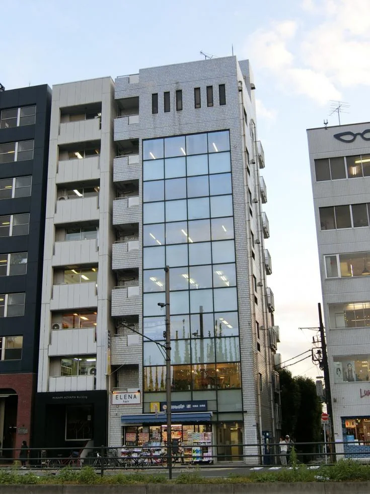 青山サクセスビル 3 オフィスビル外観 2