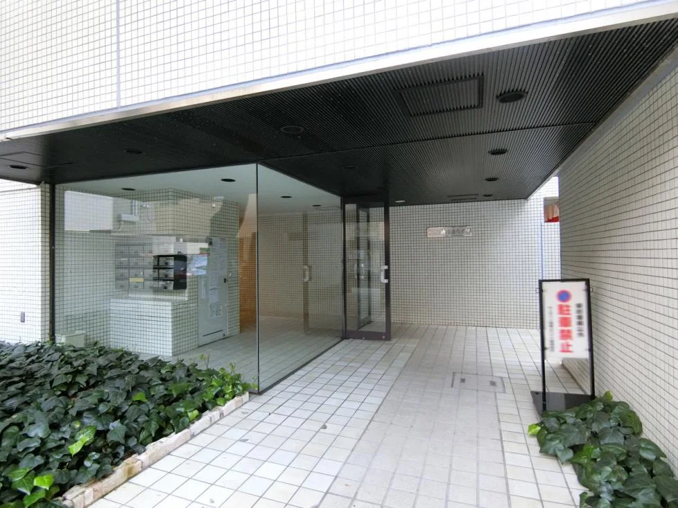 サンライン南青山ハイツ 2 エントランス 3