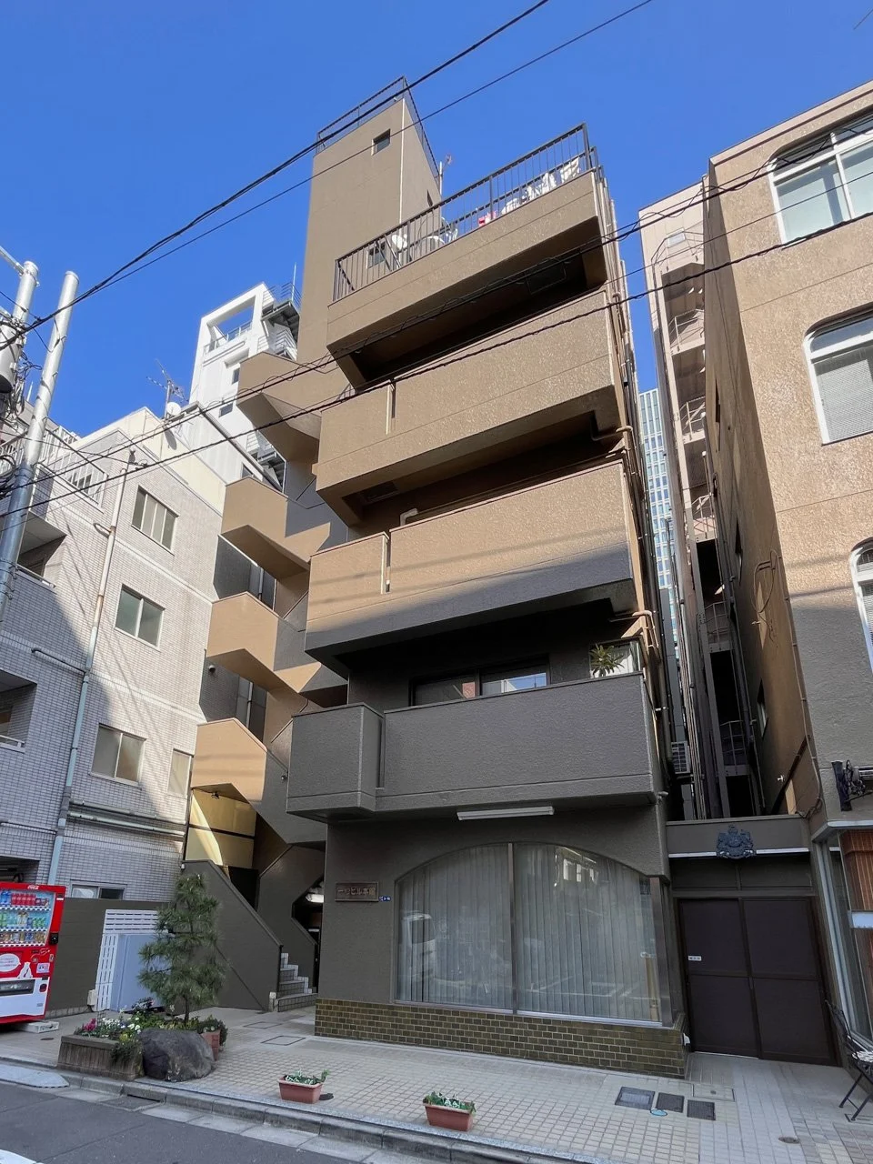 一松ビル本館 4 オフィスビル外観 1