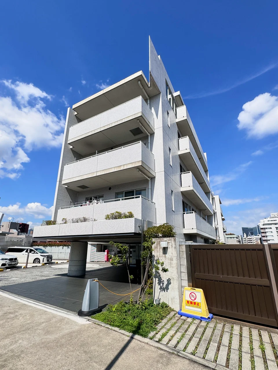 コスモリード南麻布 4 外観 1