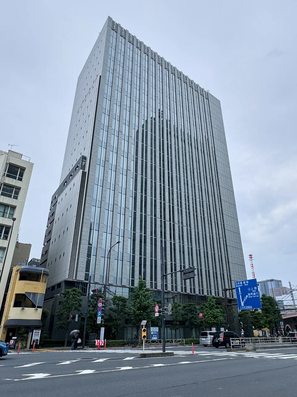 新橋東急ビル 5 オフィスビル外観 1
