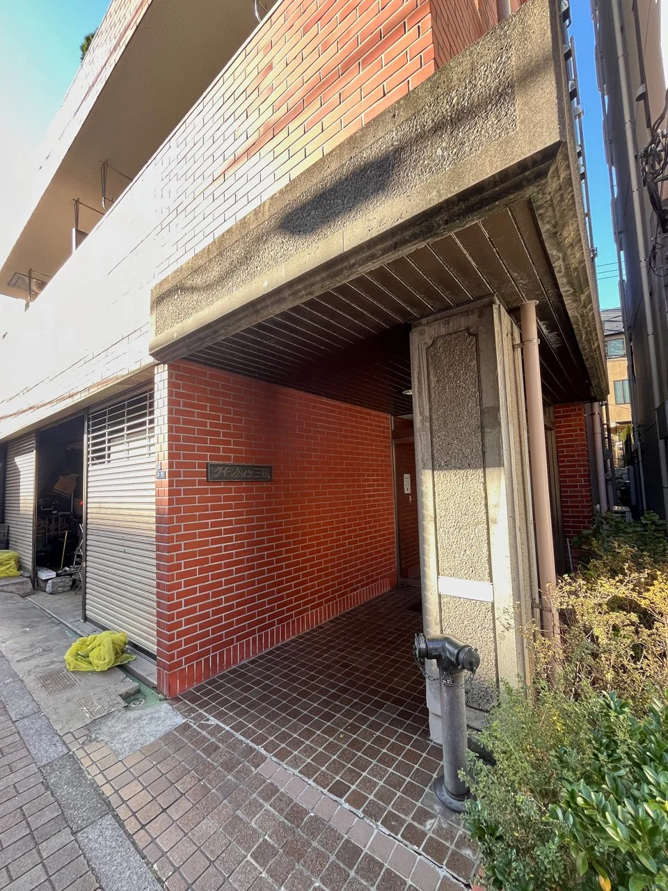 クイーンハイツ三田 3 エントランス 3