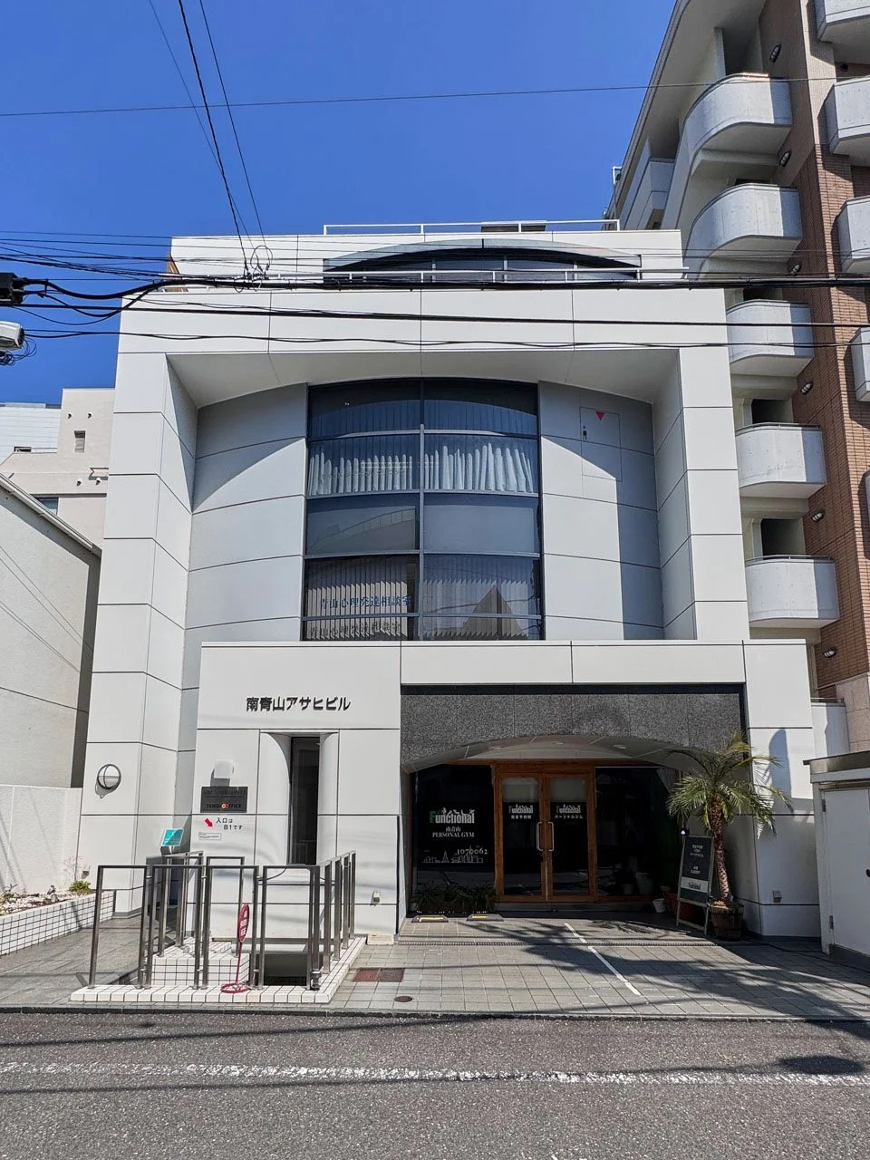 南青山アサヒビル B1 外観 2